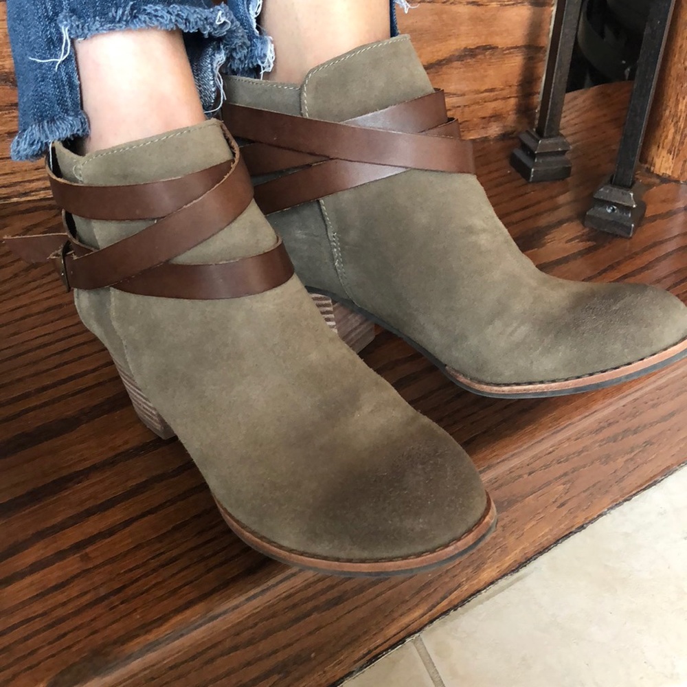 Dolce Vita booties